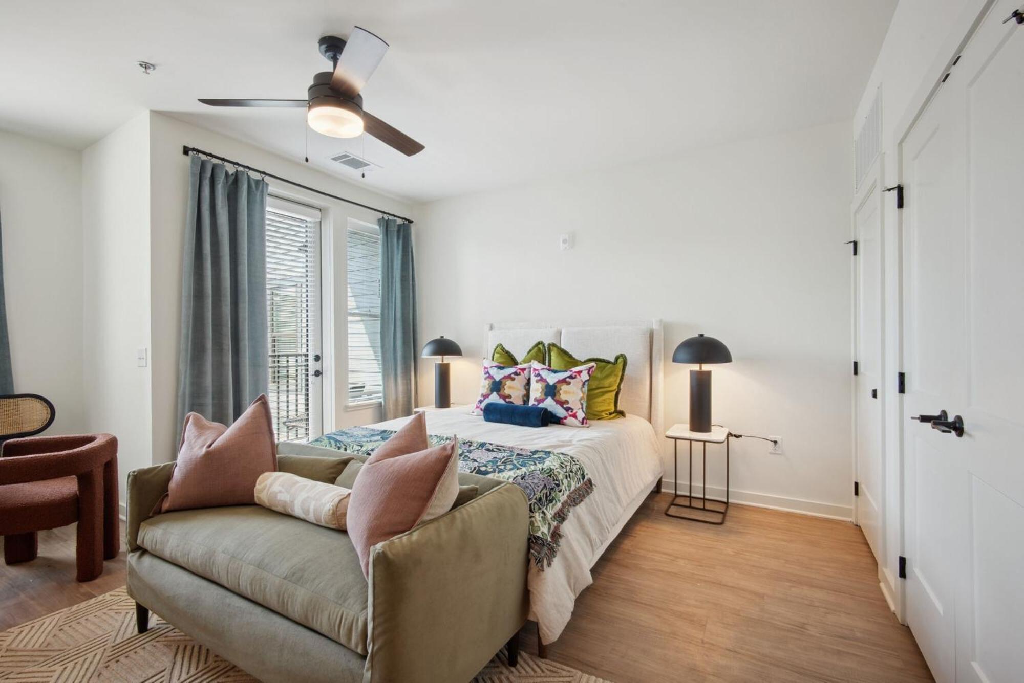 Luxury Furnished Apartments By Hyatus At The Navigator Richmond Eksteriør billede