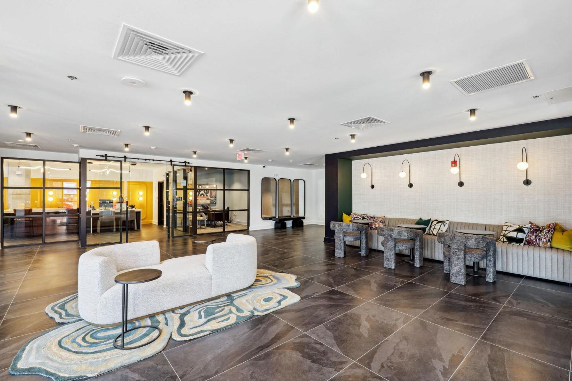 Luxury Furnished Apartments By Hyatus At The Navigator Richmond Eksteriør billede
