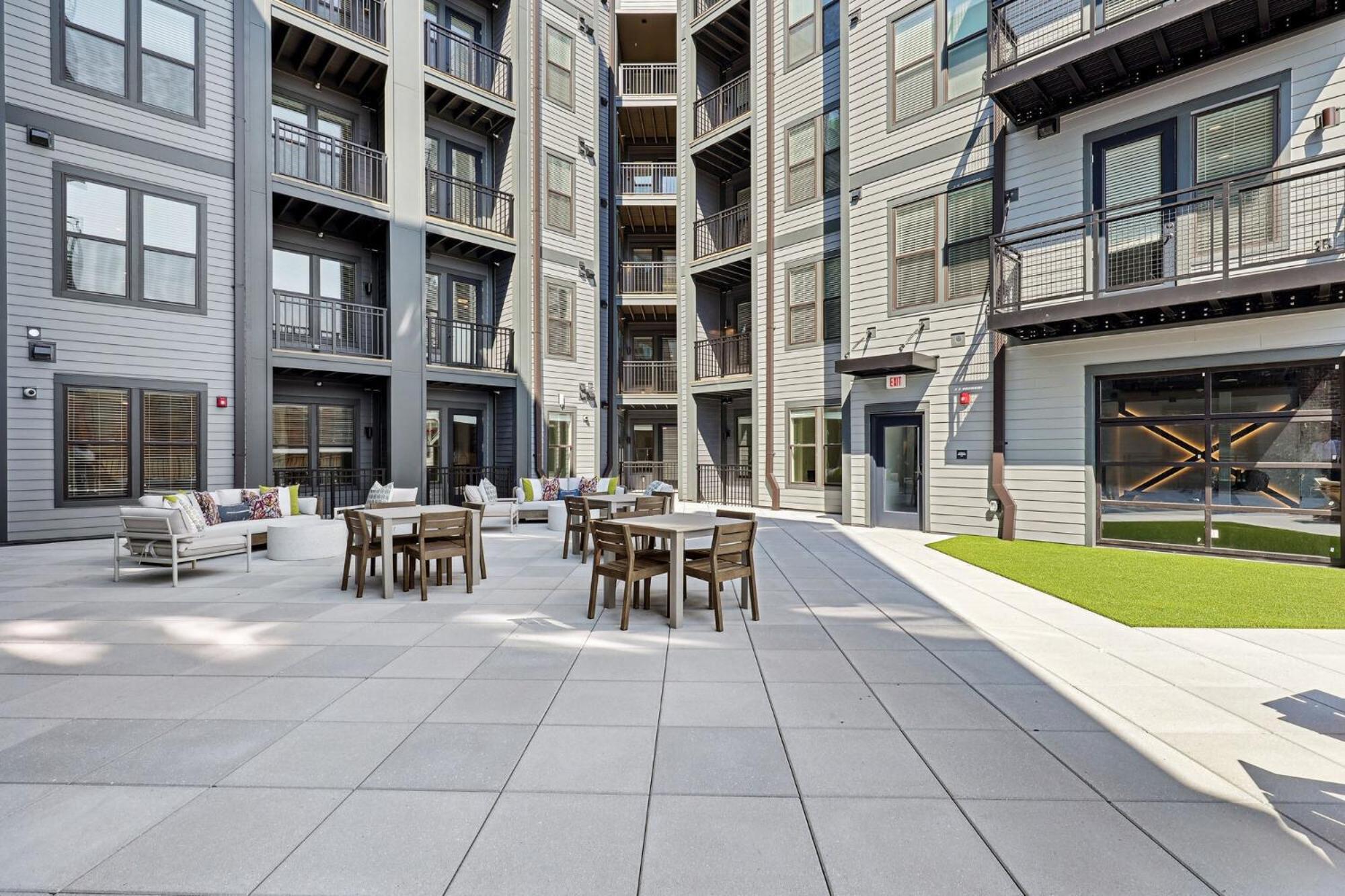 Luxury Furnished Apartments By Hyatus At The Navigator Richmond Eksteriør billede